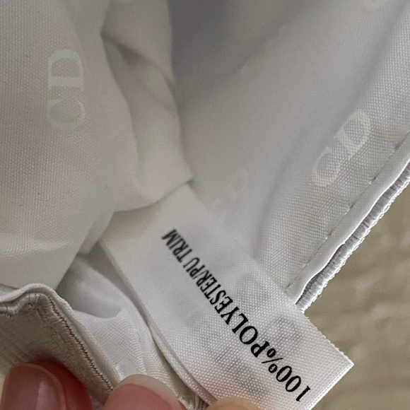 Christian Dior Silver Cosmetic Bag - Picture 5 of 7